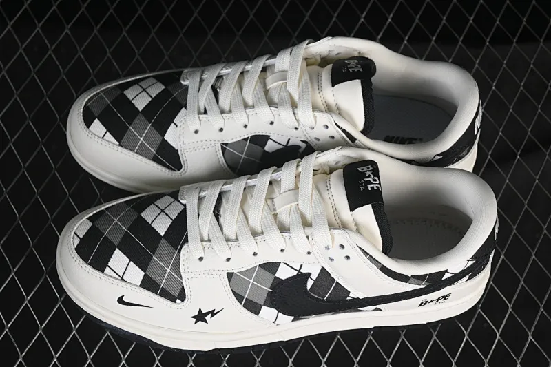 All categories Nk SB Dunk Series Nk SB Dunk Low High-end customized low-top sneakers Nike SB Dunk Low BAPE co-branded white and black mesh High-end customized low-top casual sneakers SC0601-463